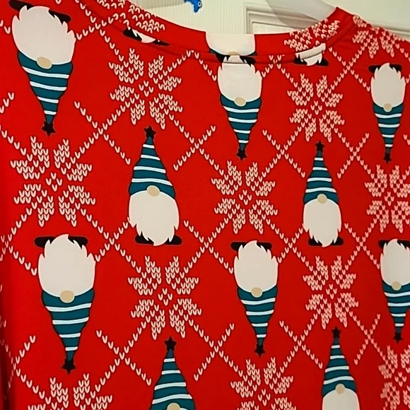 NWT Christmas Gnomes Comfy with Pockets Graphic Print Soft Sleepshirt  Size 3X - Picture 4 of 11